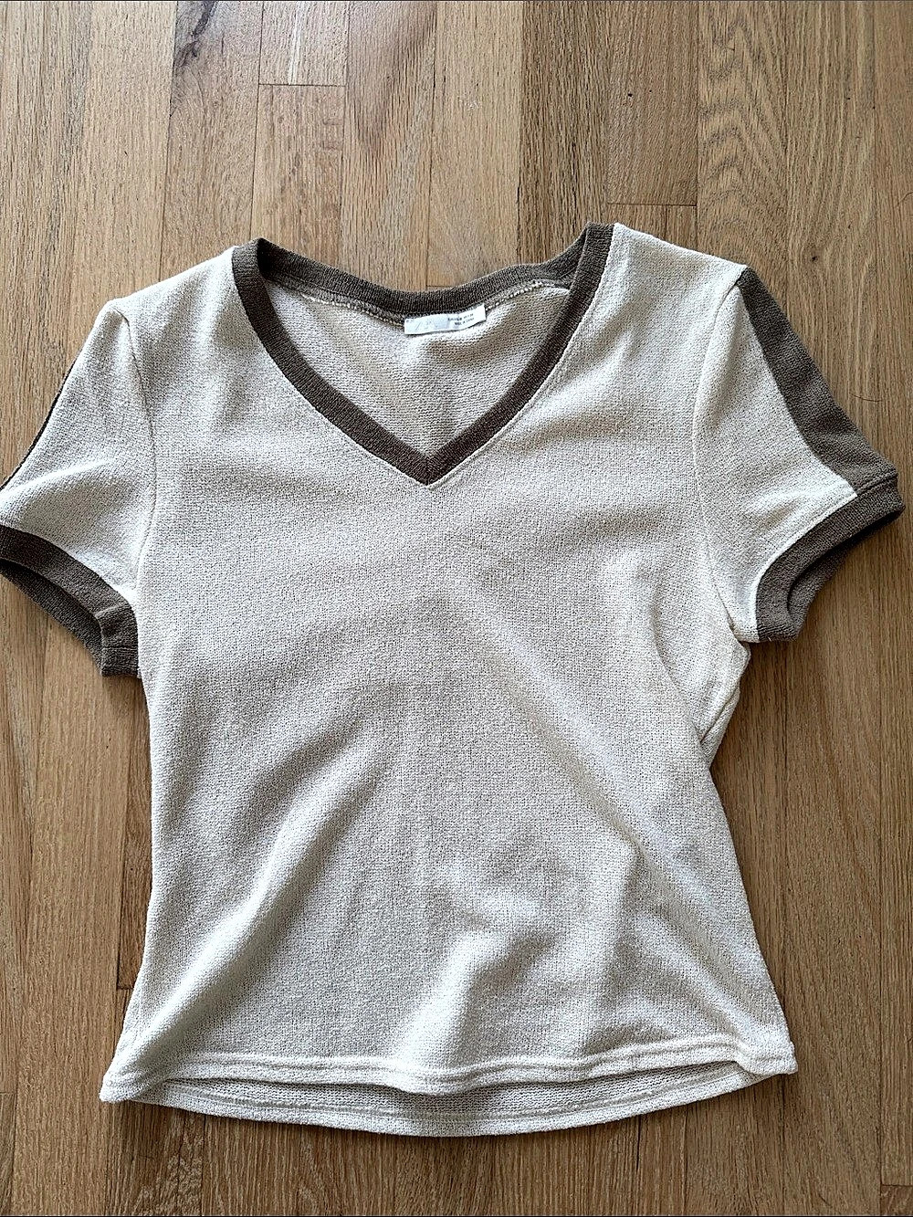 ZARA V-Neck Short Sleeve Top in Tan and Cream Size Medium